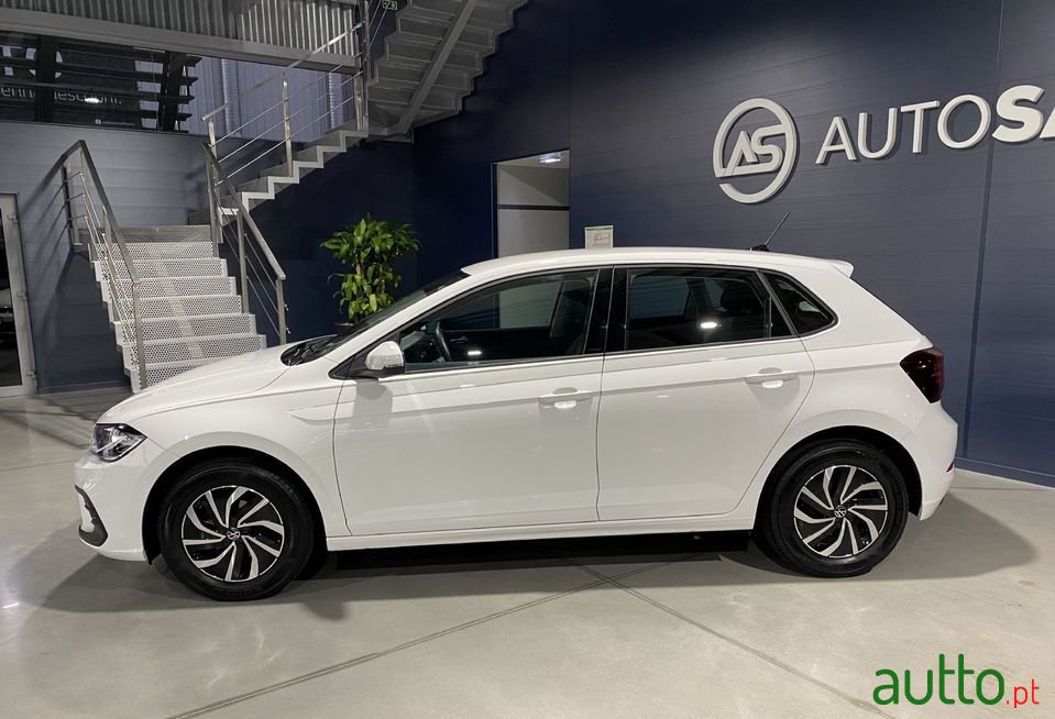 2022' Volkswagen Polo photo #2