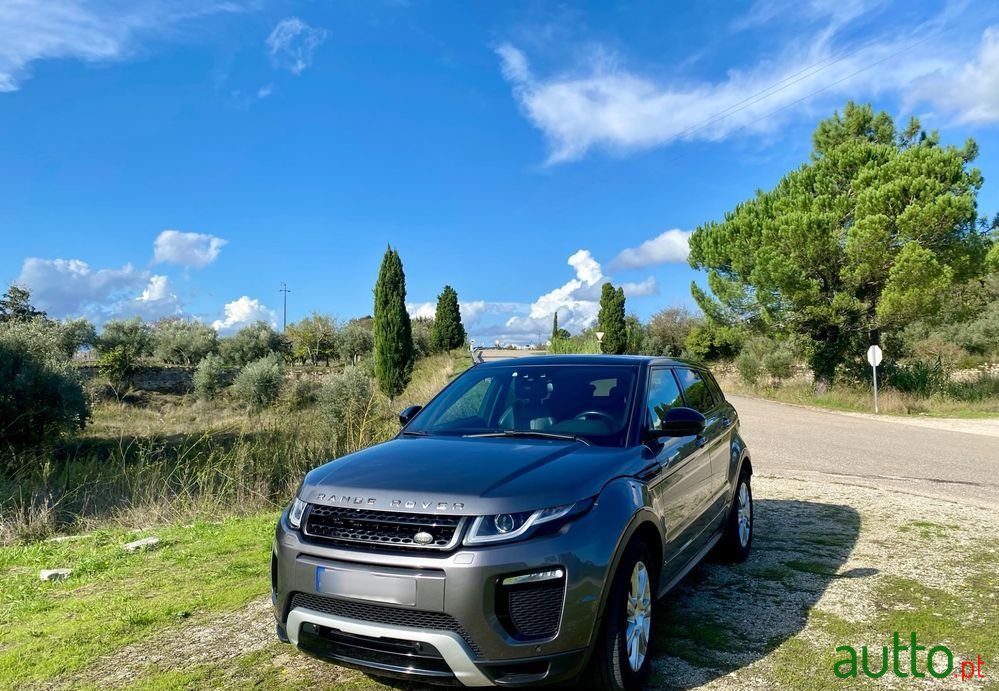 2017' Land Rover Range Rover Evoque photo #3