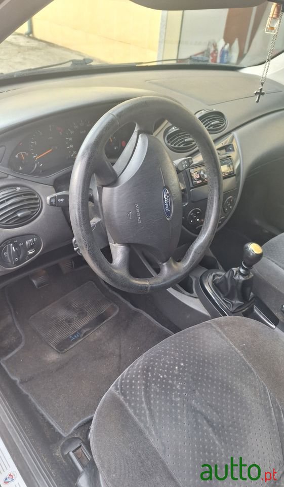 2002' Ford Focus 1.8 Tdci Ghia photo #3