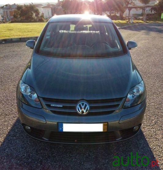 2008' Volkswagen Golf Plus photo #1