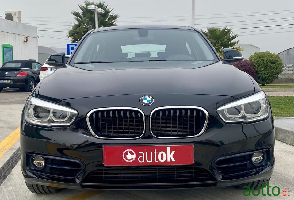 2017' BMW 120 photo #2