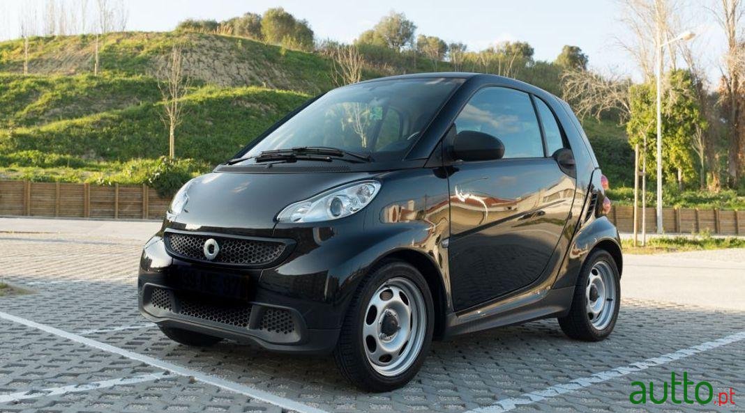 2012' Smart Fortwo Coupé Cdi photo #1