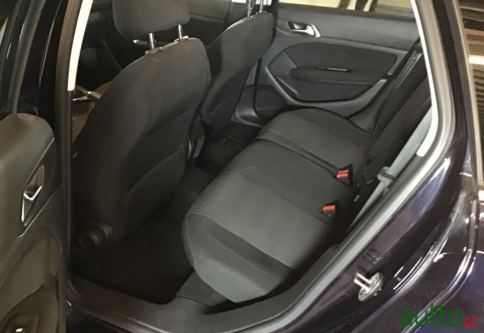 2015' Peugeot 308 Sw photo #6