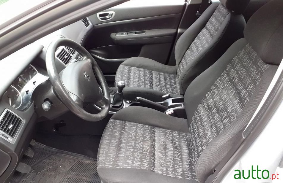 2005' Peugeot 307 Sw photo #4