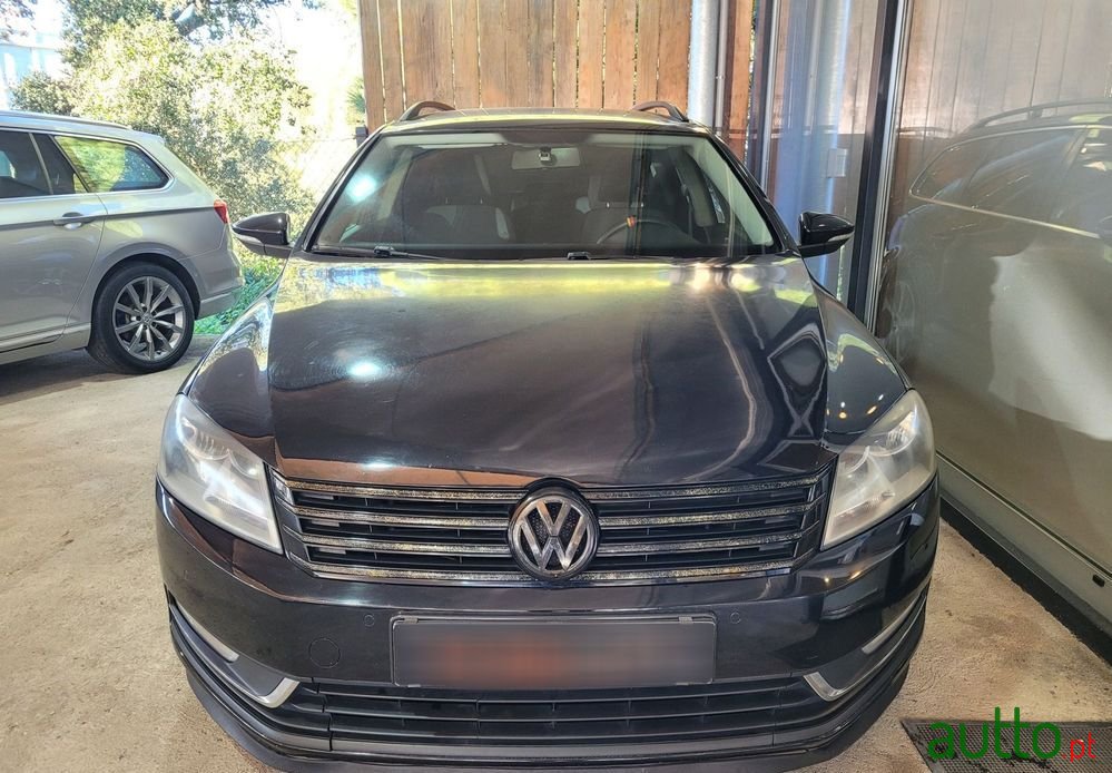 2013' Volkswagen Passat Variant photo #2