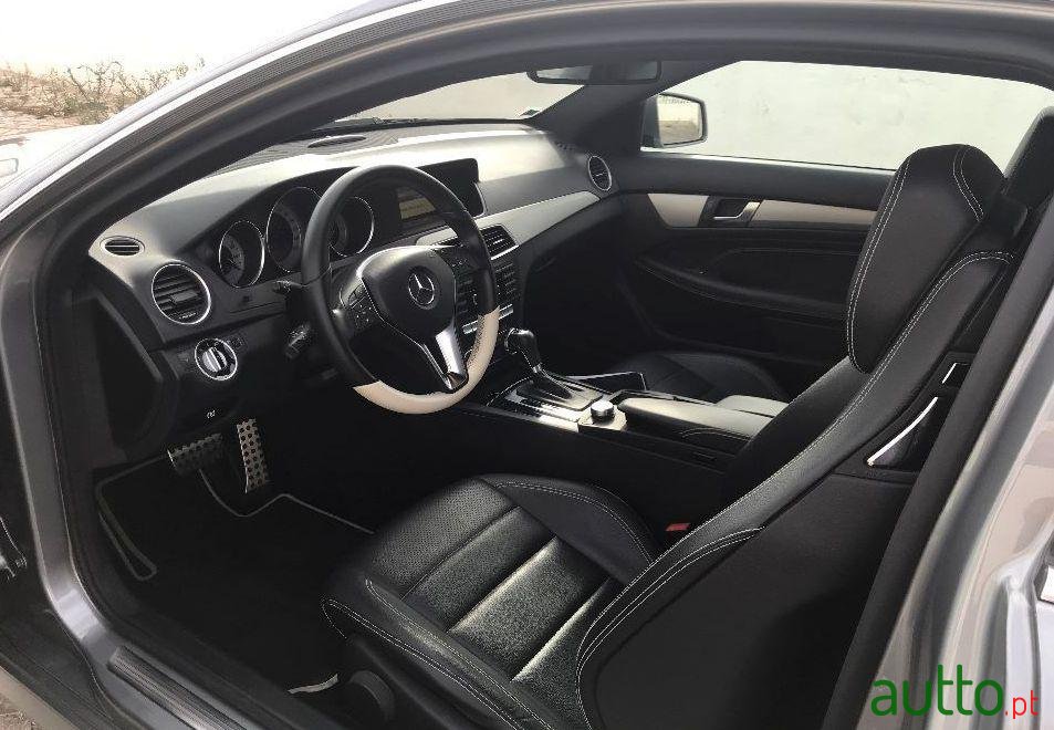 2011' Mercedes-Benz C-220 Auto Amg Nacional. photo #3