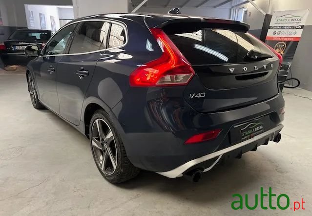 2015' Volvo V40 photo #3