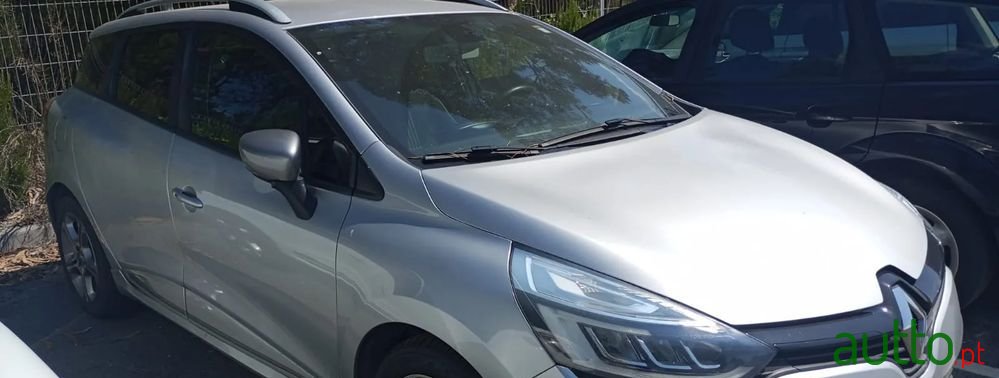 2019' Renault Clio 1.5 Dci Gt Line photo #3