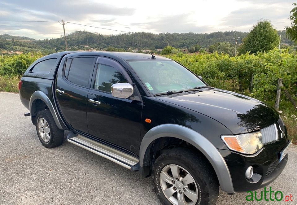 2007' Mitsubishi L200 photo #2