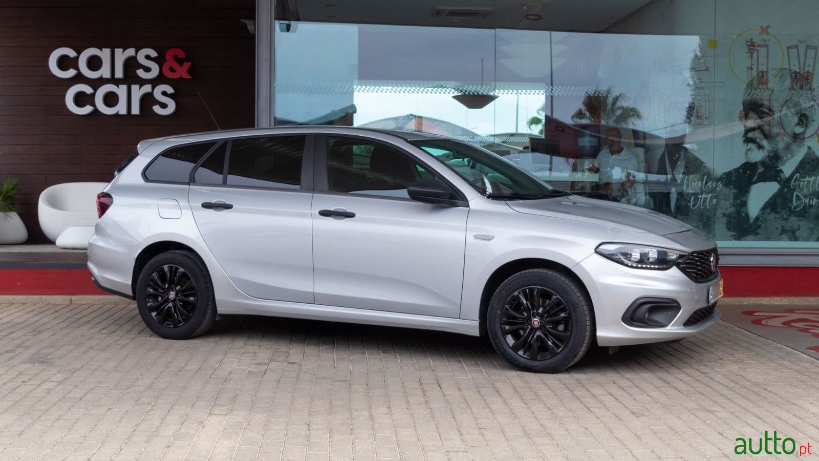 2020' Fiat Tipo Station Wagon photo #1