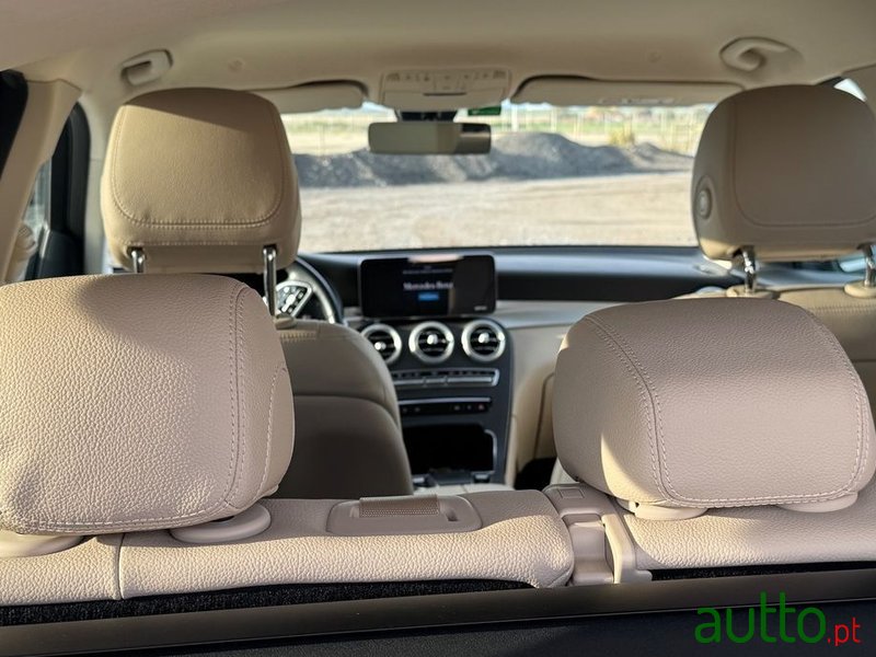 2021' Mercedes-Benz Classe Glc De 4Matic photo #4