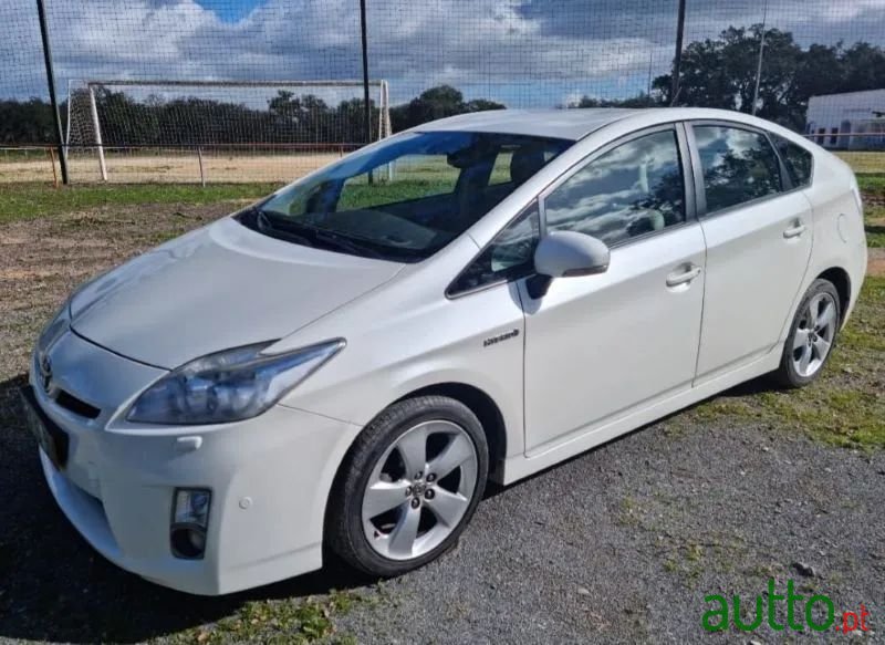 2010' Toyota Prius photo #1