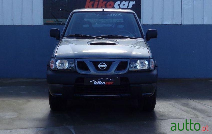 2004' Nissan Terrano photo #1