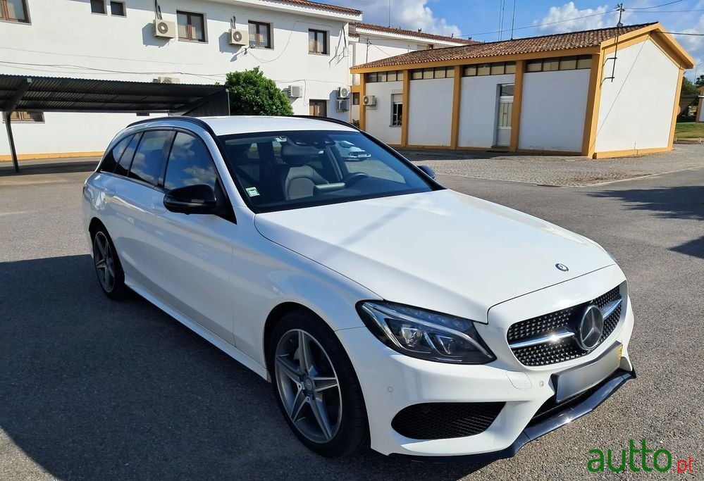 2015' Mercedes-Benz Classe C Bluetec photo #1