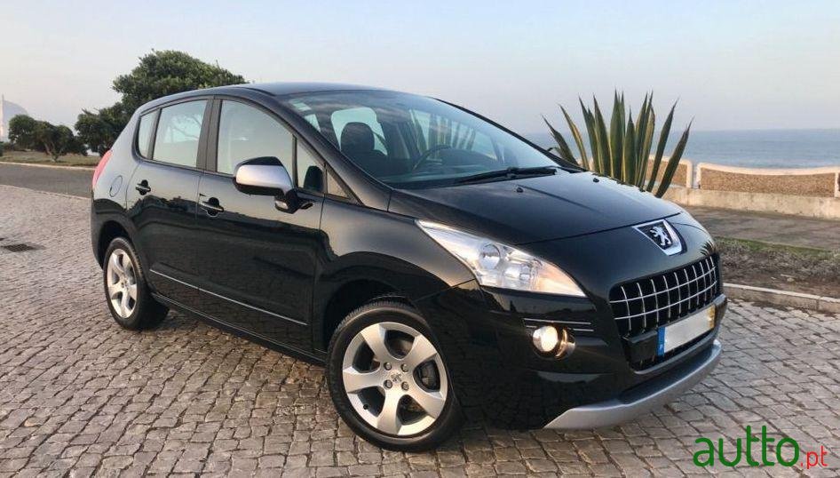 2012' Peugeot 3008 photo #2