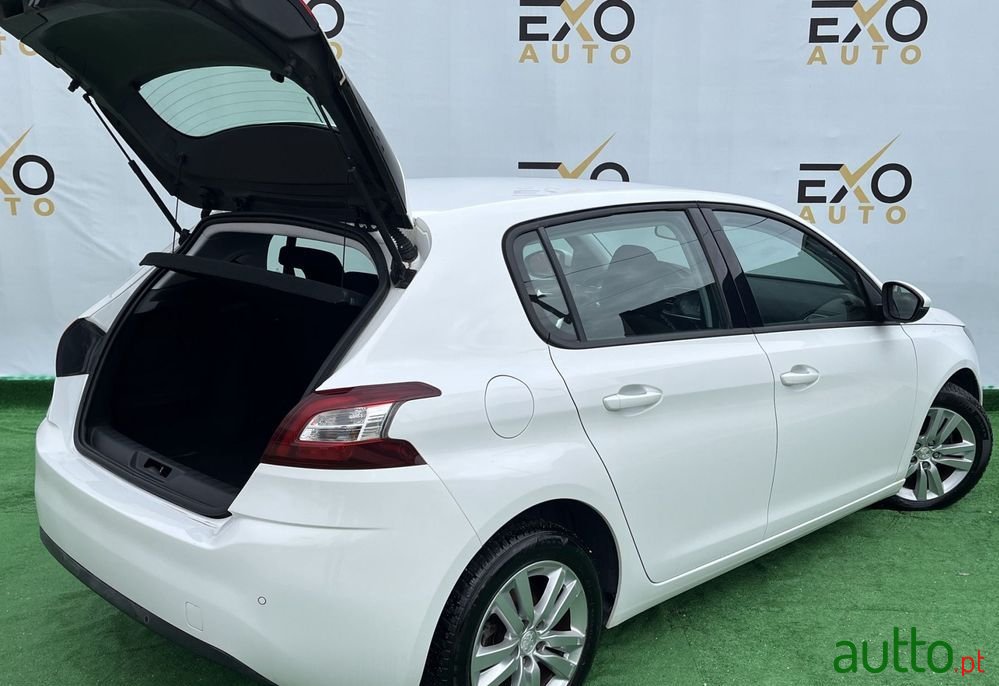 2016' Peugeot 308 photo #5