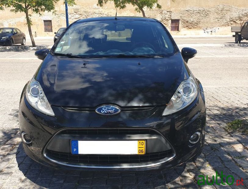 2010' Ford Fiesta photo #1