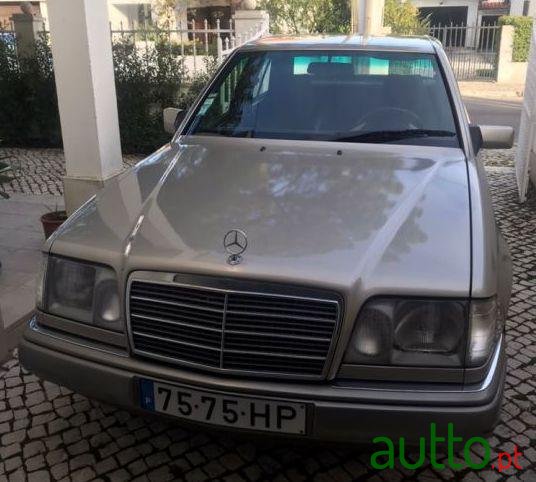 1993' Mercedes-Benz E-250 2.5 Turbo Sport Line photo #1