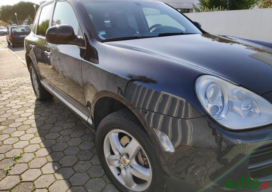 2004' Porsche Cayenne 3.2 photo #1