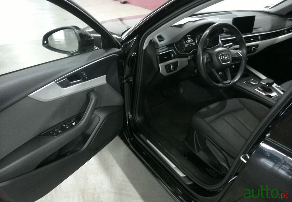 2019' Audi A4 Avant photo #4