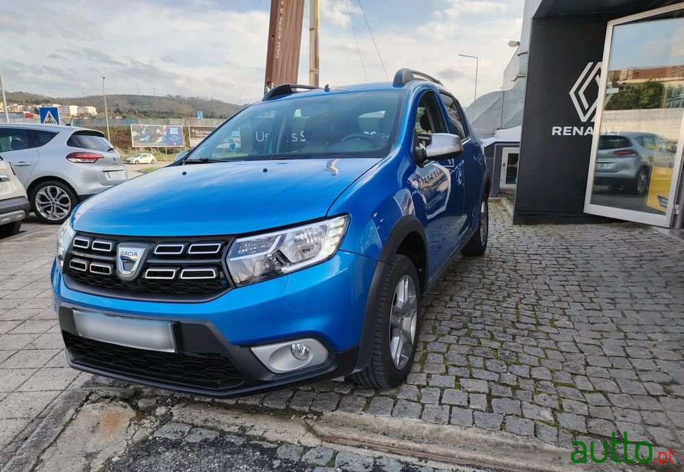 2018' Dacia Sandero Stepway photo #2