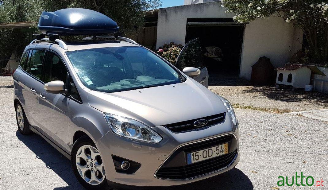 2011' Ford Grand C-MAX photo #3