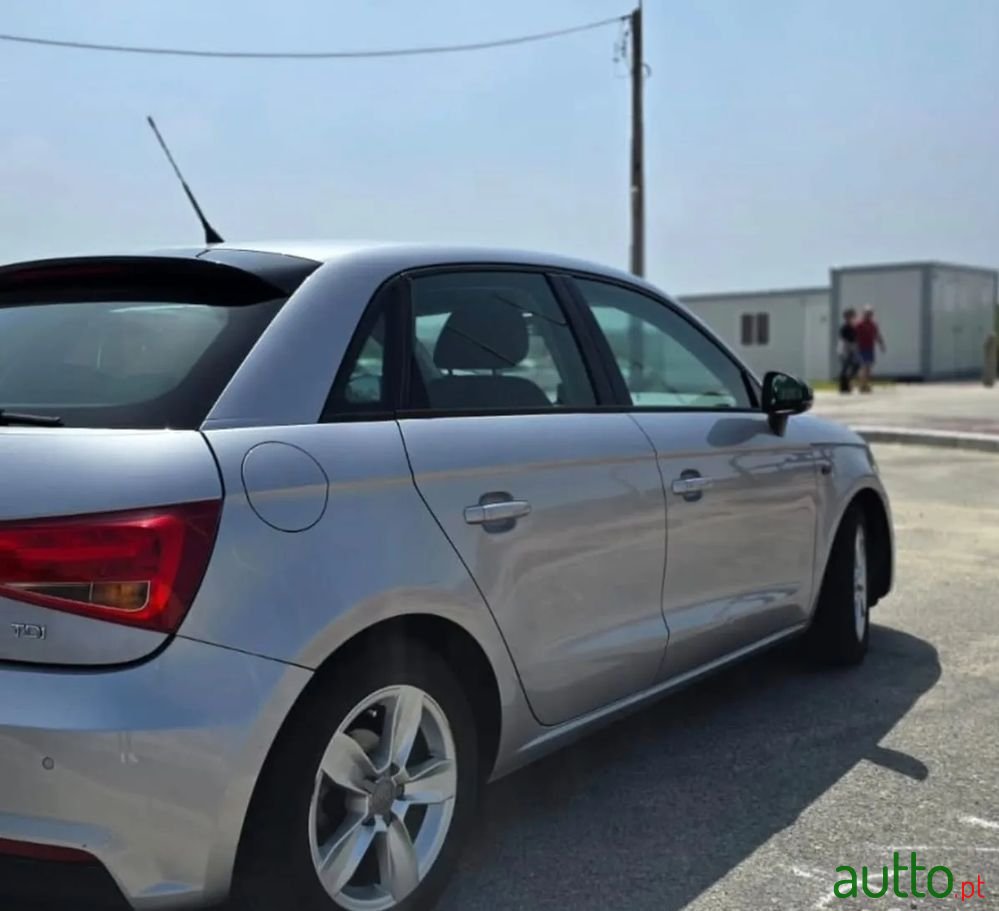2016' Audi A1 Sportback photo #6