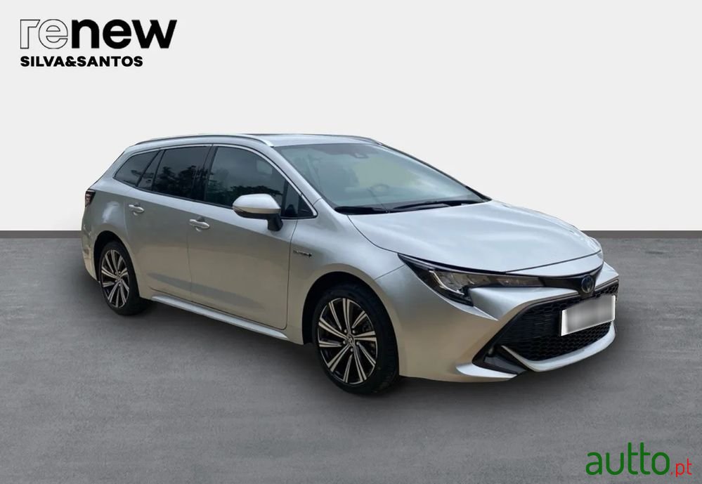 2021' Toyota Corolla Touring Sports photo #3