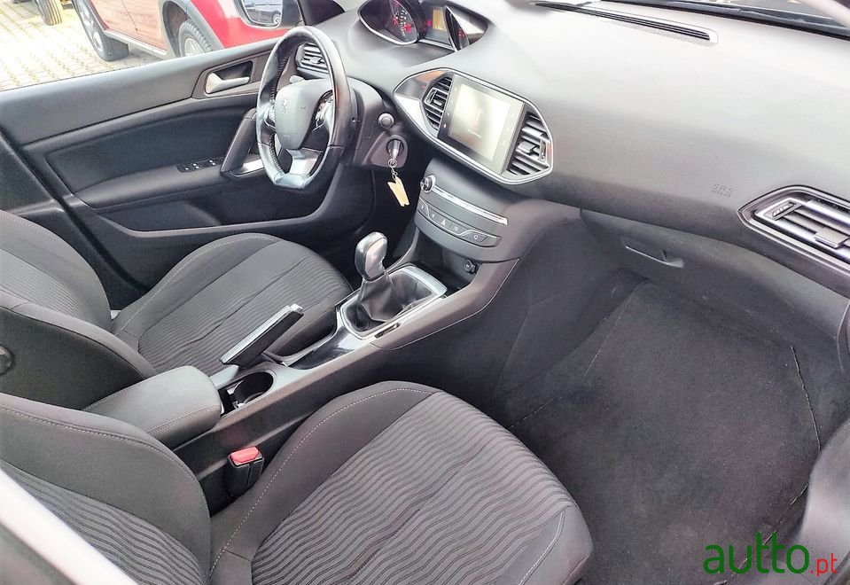 2016' Peugeot 308 Sw photo #3