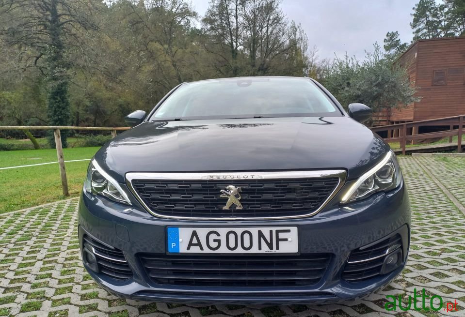 2018' Peugeot 308 Sw photo #1