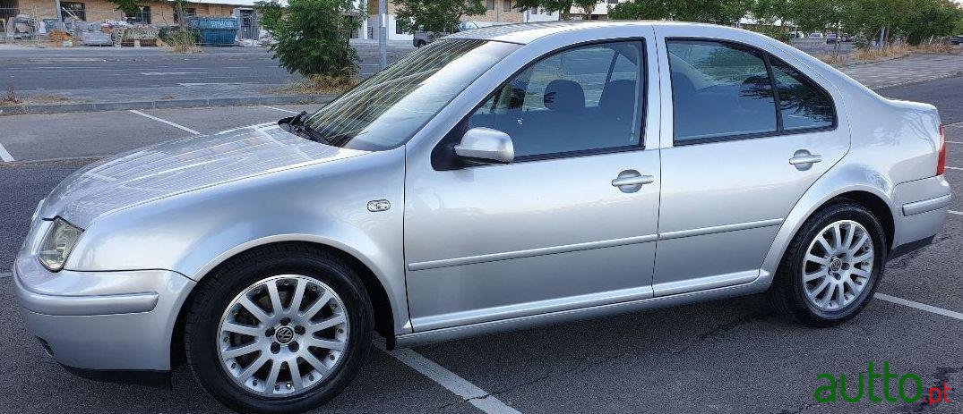 2003' Volkswagen Bora photo #2