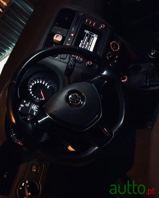 2014' Volkswagen Polo photo #1