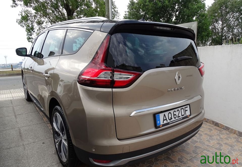 2017' Renault Grand Scenic photo #3