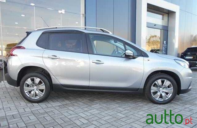 2017' Peugeot 2008 1.6 Bluehdi Style photo #1