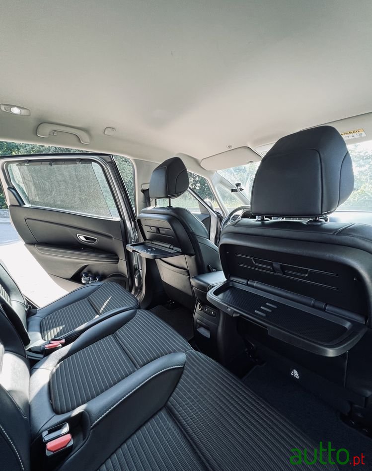 2018' Renault Grand Scenic photo #6