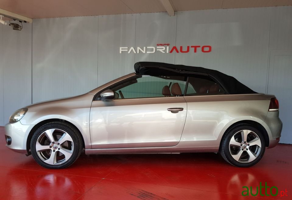 2012' Volkswagen Golf photo #2