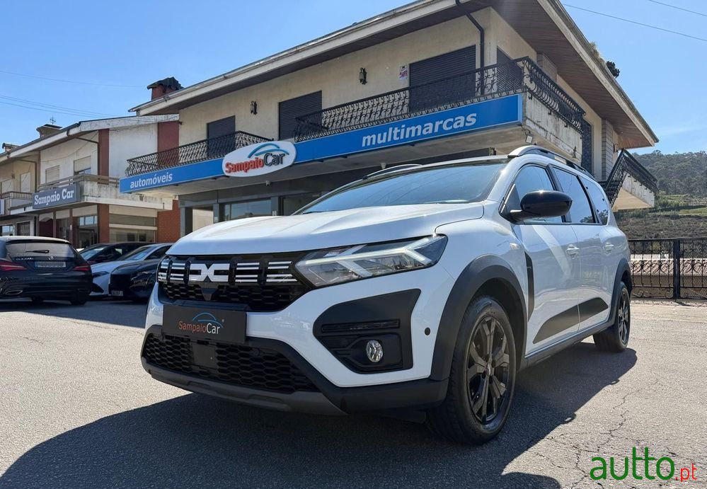 2023' Dacia Jogger 1.0 Tce Extreme 7L photo #1