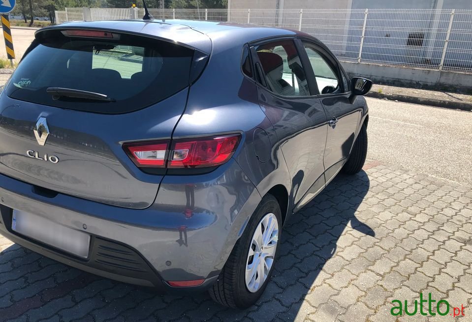 2019' Renault Clio photo #4