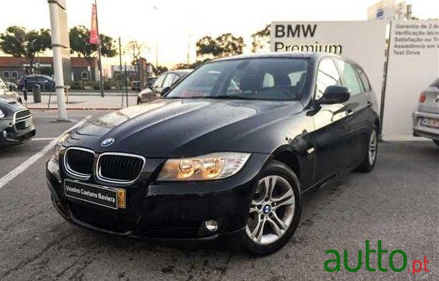 2011' BMW 318 D Touring photo #1