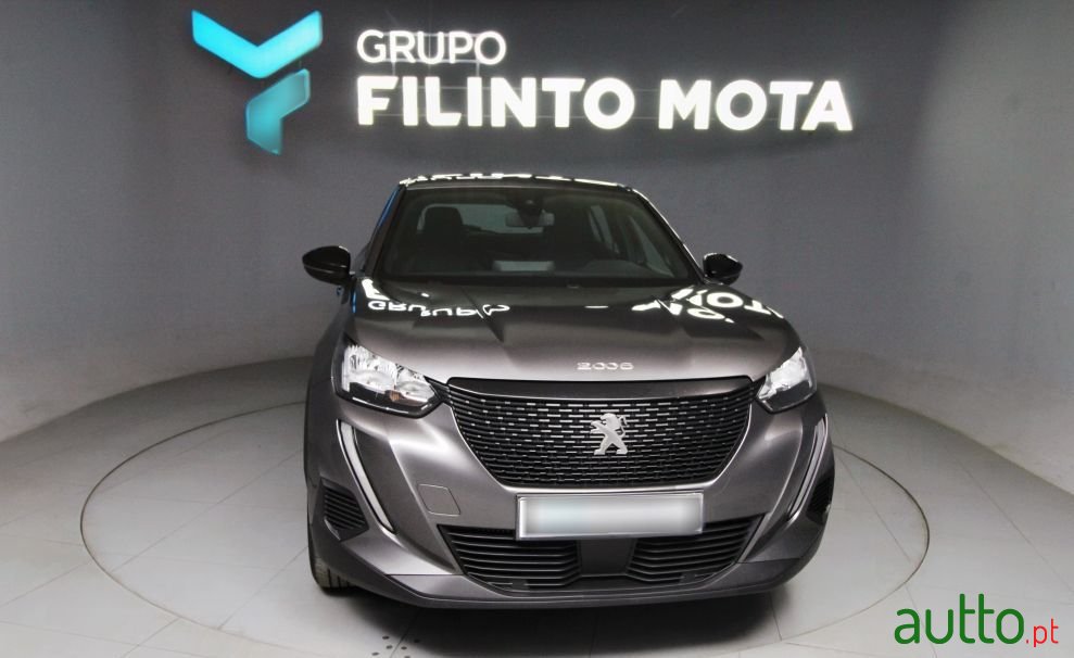 2023' Peugeot 2008 photo #1