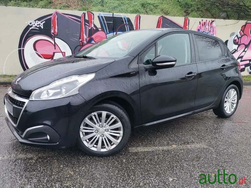 2019' Peugeot 208 photo #4