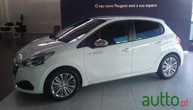 2017' Peugeot 208 1.2 Puretech Style photo #1