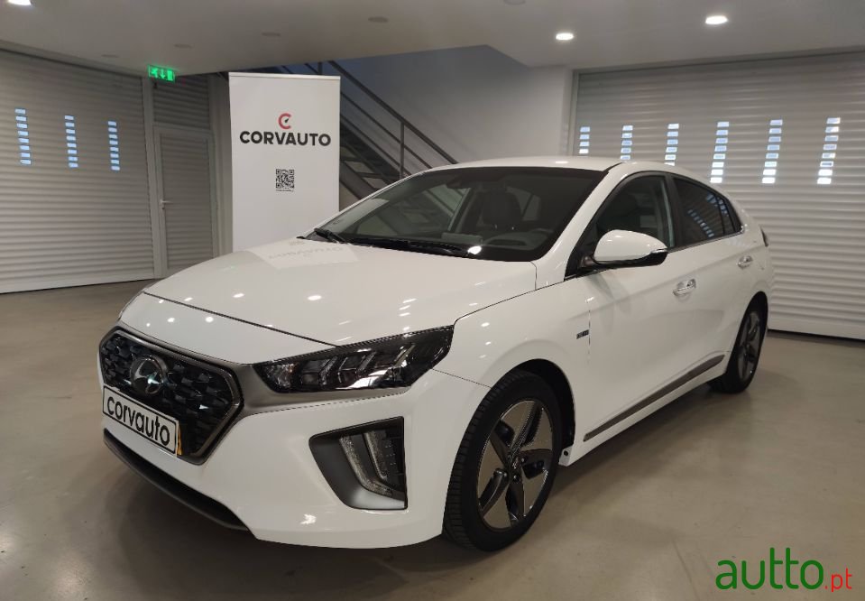 2020' Hyundai Ioniq photo #1