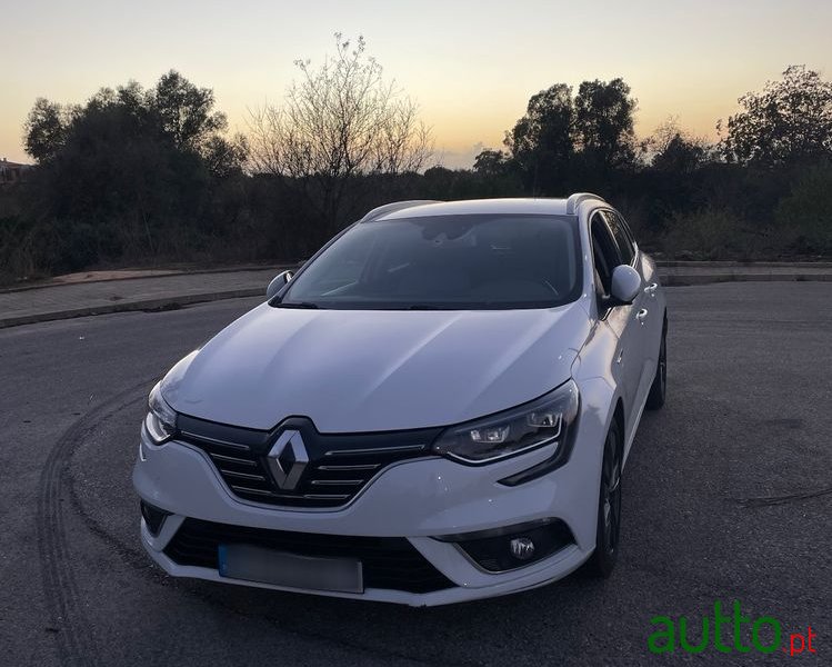 2021' Renault Megane Sport Tourer photo #1