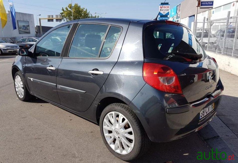 2007' Renault Clio 1.5 Dci Confort photo #2