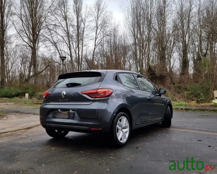 2021' Renault Clio photo #4