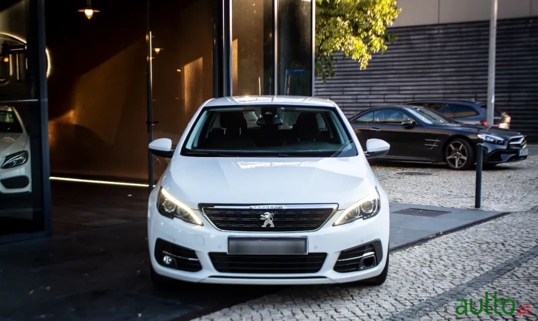 2020' Peugeot 308 Sw photo #2