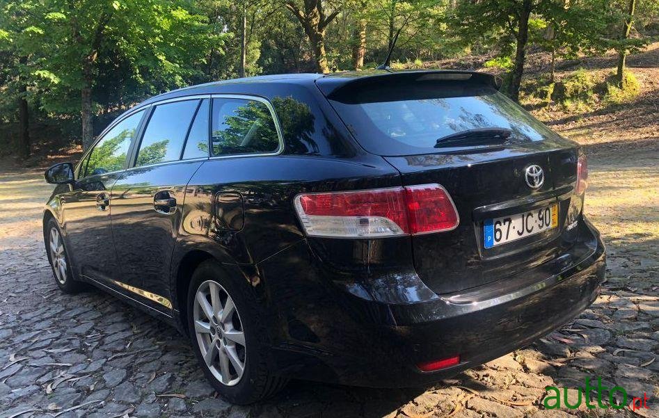 2010' Toyota Avensis Sw photo #1
