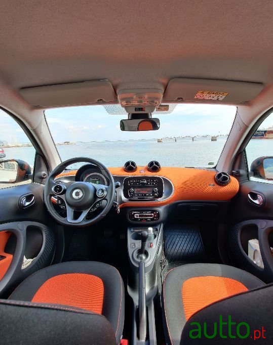 2016' Smart Fortwo photo #5