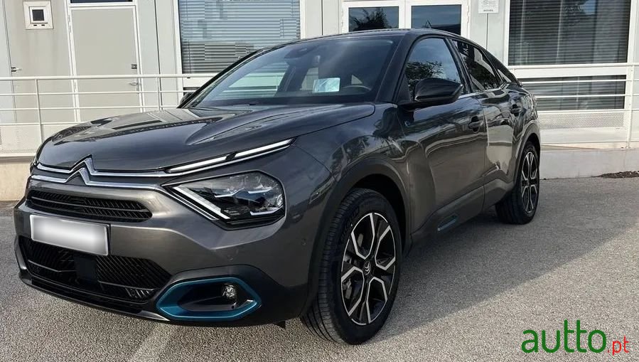 2022' Citroen E-C4 Feel photo #2